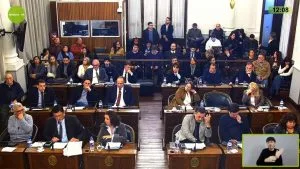 Reforma previsional: media sanción en el Senado con votos peronistas y protesta afuera