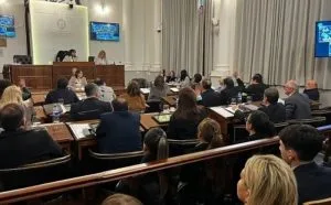 Con tensión en la calle y dos votos del PJ, el Senado aprobó la reforma jubilatoria