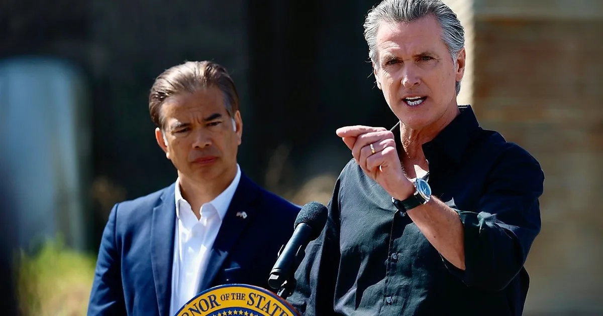 OFICIAL | La administración de Gavin Newsom demandará a cinco ciudades por violar la ley de vivienda de California
