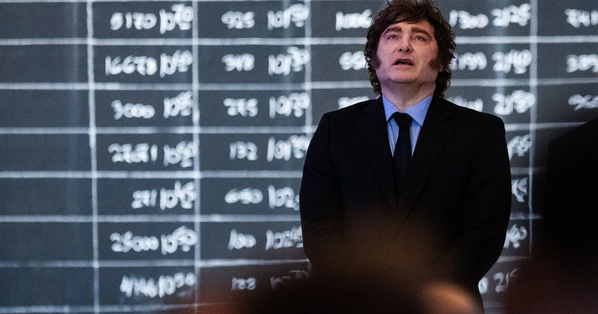 "Quienes se oponen son los enemigos del progreso": Javier Milei se quejó tras la postergación en el Senado del proyecto de propiedad privada y, en un cruce a los gritos, volvió a hablar de su reelección