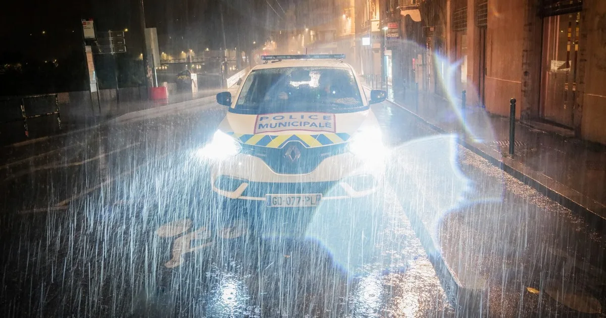 Granizo y vientos de 100 km/h: en medio de la ola de calor, una impresionante tormenta deja muertos y graves daños en Francia