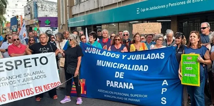 La Multisectorial calificó como «estafa y saqueo» a la media sanción de la reforma previsional