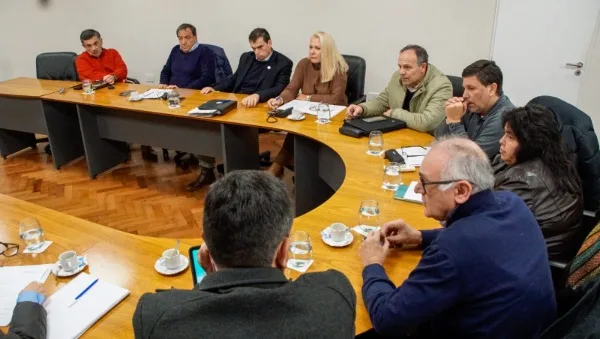 Senadores avanzan con dictámenes para proyectos de ley y distinciones