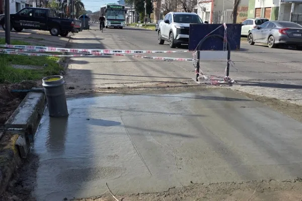 Avanzan las obras de reparación vial en calle Churruarín