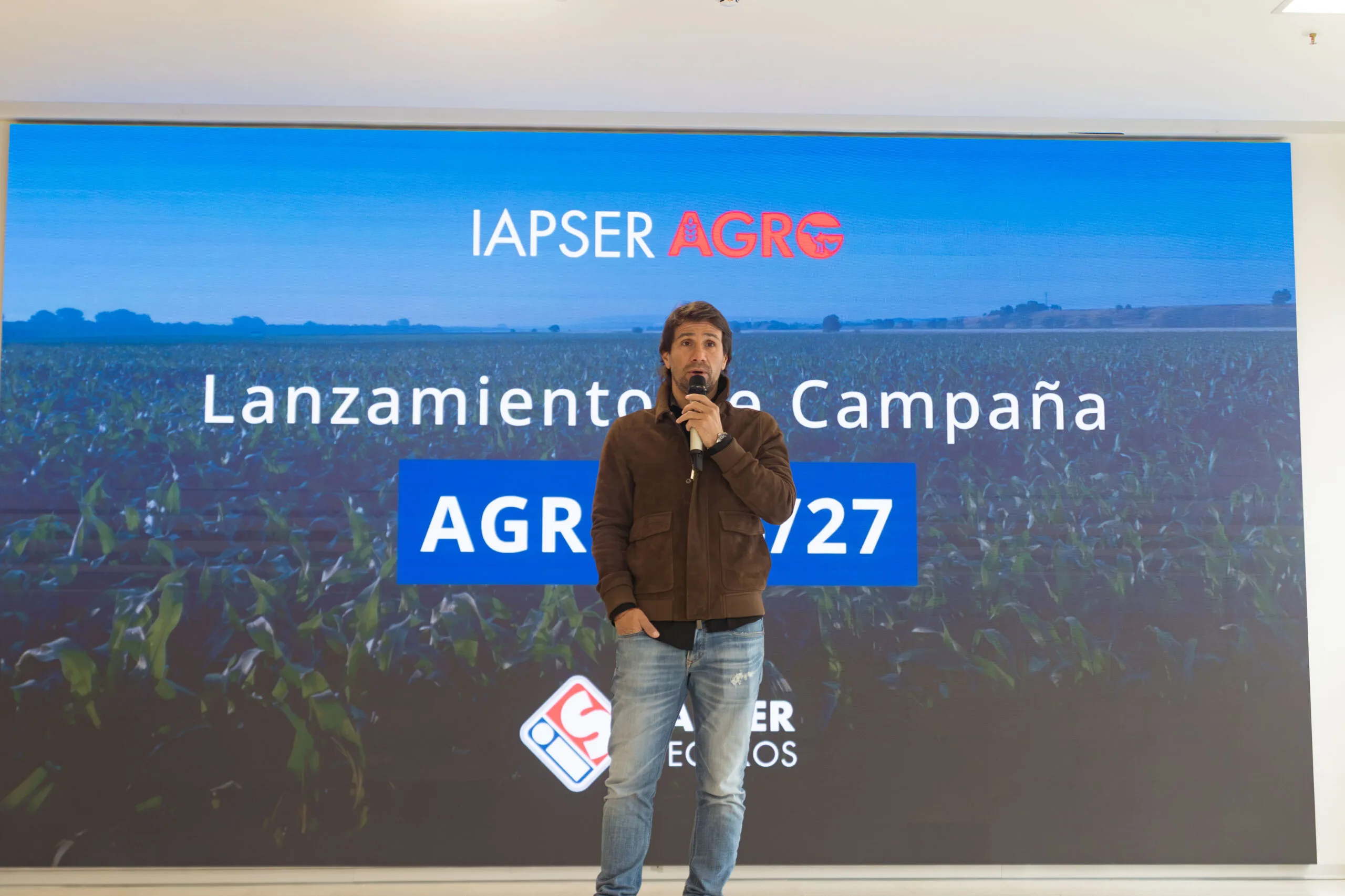 Iapser presentó su nueva Campaña Agro con Leonardo Ponzio como embajador