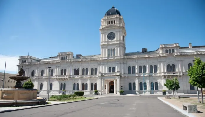 Entre Ríos definió el cronograma de pagos de agosto para la administración pública
