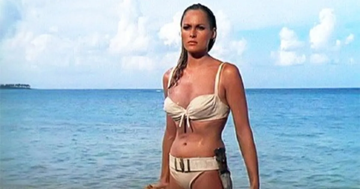 La histórica bikini de Ursula Andress en James Bond: una pieza de colección