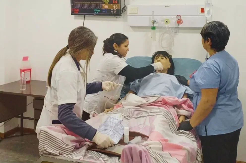 Docentes entrerrianos se capacitan en simulación clínica para prácticas de enfermería