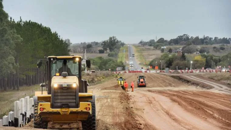 Adán Bahl impulsa un proyecto para federalizar los fondos de impuestos a combustibles