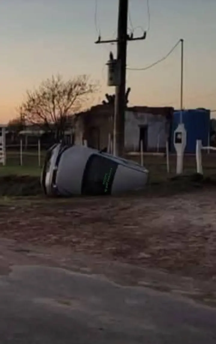 Vuelco en la Ruta Nacional 18: un herido fue trasladado al hospital