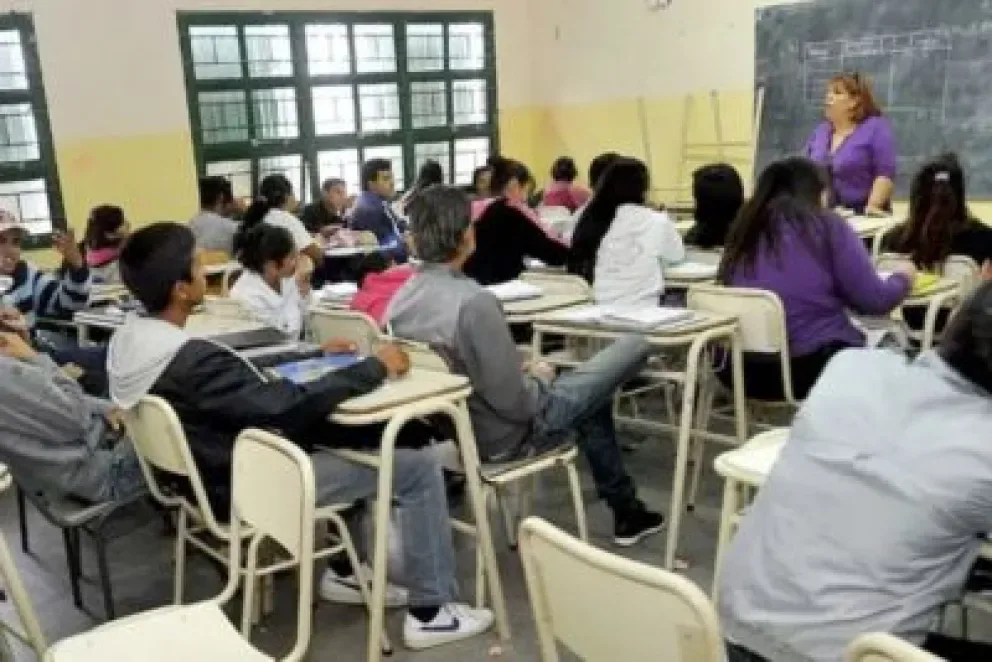 Agmer rechaza posibles cambios en el plan de estudios de escuelas para adultos