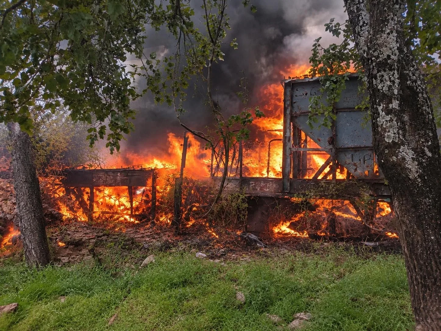 Un voraz incendio destruyó un vagón en la Estación Central de Concordia