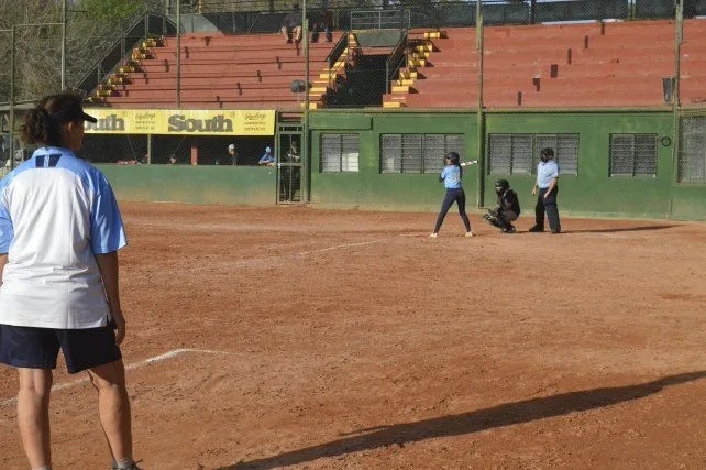 Paraná recibe el sóftbol femenino de los Juegos Suramericanos 2026