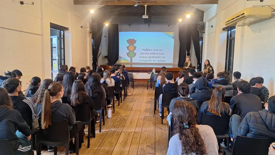 Caseros celebra el 3° Encuentro de Teatro con una edición primaveral