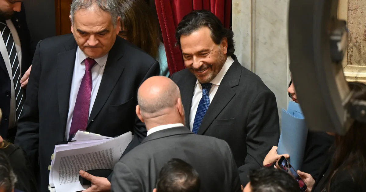 Gustavo Sáenz aportó siete senadores para alcanzar el quórum en el Senado