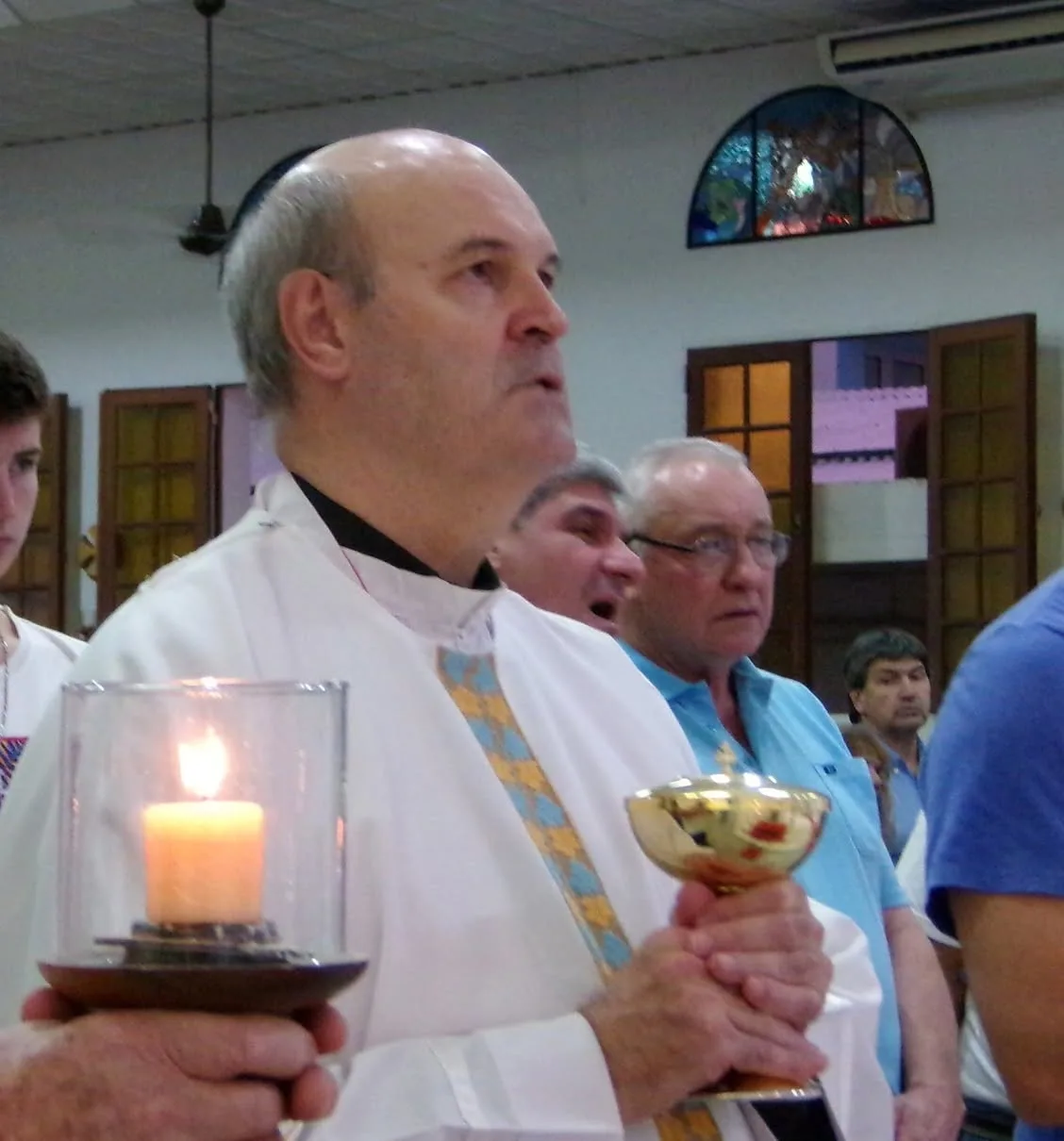 Definirán si el sacerdote César Schmidt irá a juicio por un hecho de electrificación