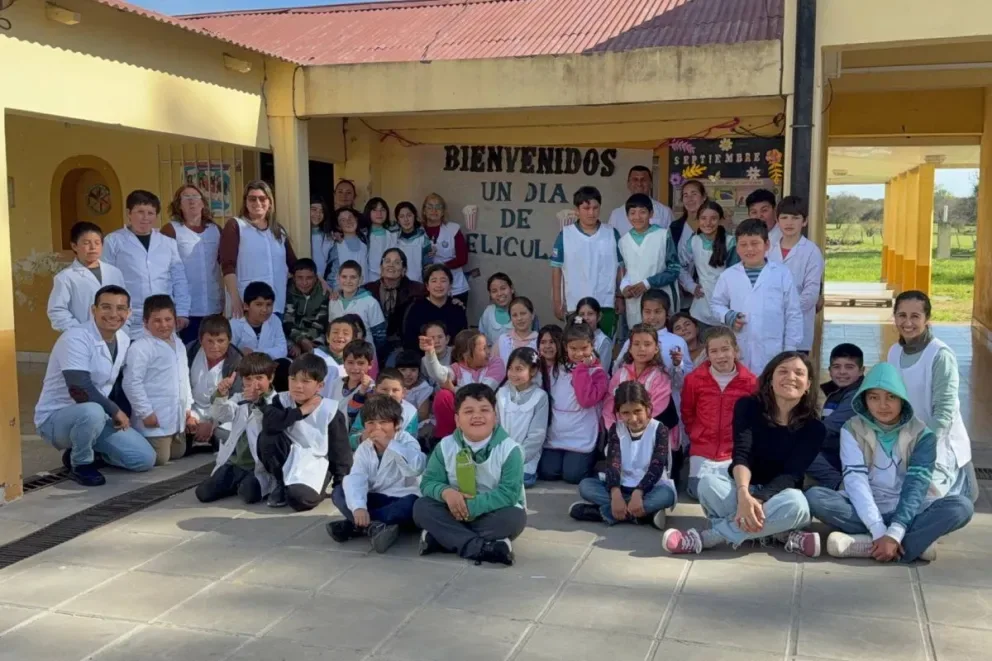 El programa "Un Día de Película" proyectó cortos en escuelas de Mojones Norte