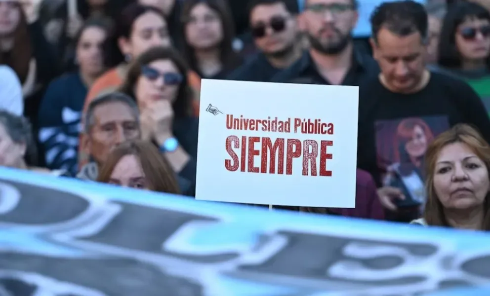 Paro de nodocentes en la UNER suspende las clases este jueves