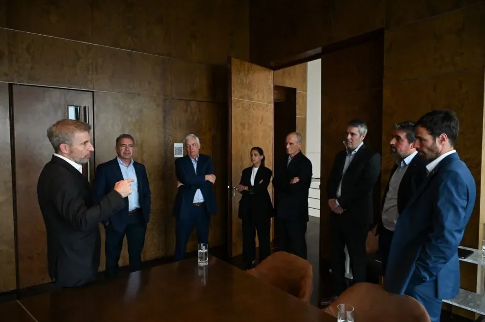 YPF y Entre Ríos sellan un acuerdo estratégico para potenciar la logística y la producción
