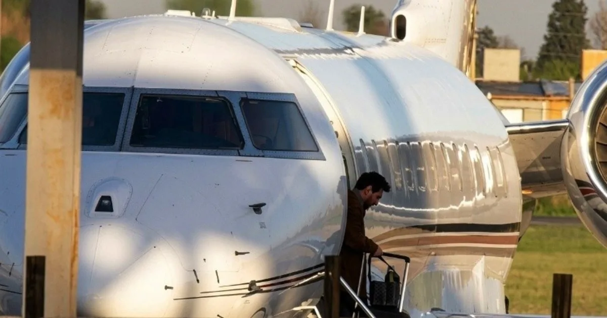 Lionel Messi arribó a Rosario en la previa de su despedida de la Selección