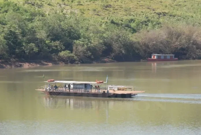 Crecida del río Uruguay: inhabilitan dos pasos fronterizos en Misiones