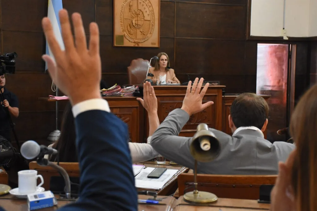 Proponen exigir diez anteproyectos a precandidatos a concejales del PJ