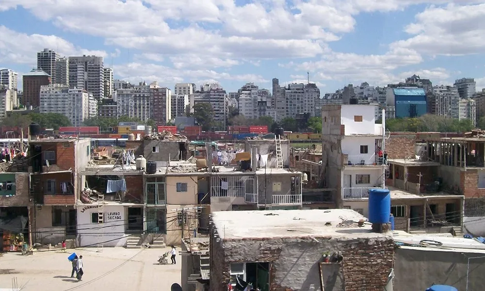 La desigualdad en Argentina: el sector más rico percibe 13 veces más que el más pobre