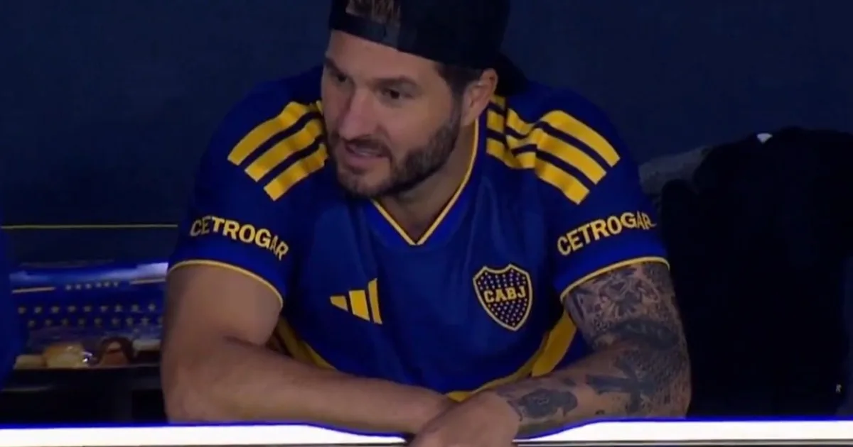 André-Pierre Gignac visitó la Bombonera y compartió un momento con Juan Román Riquelme