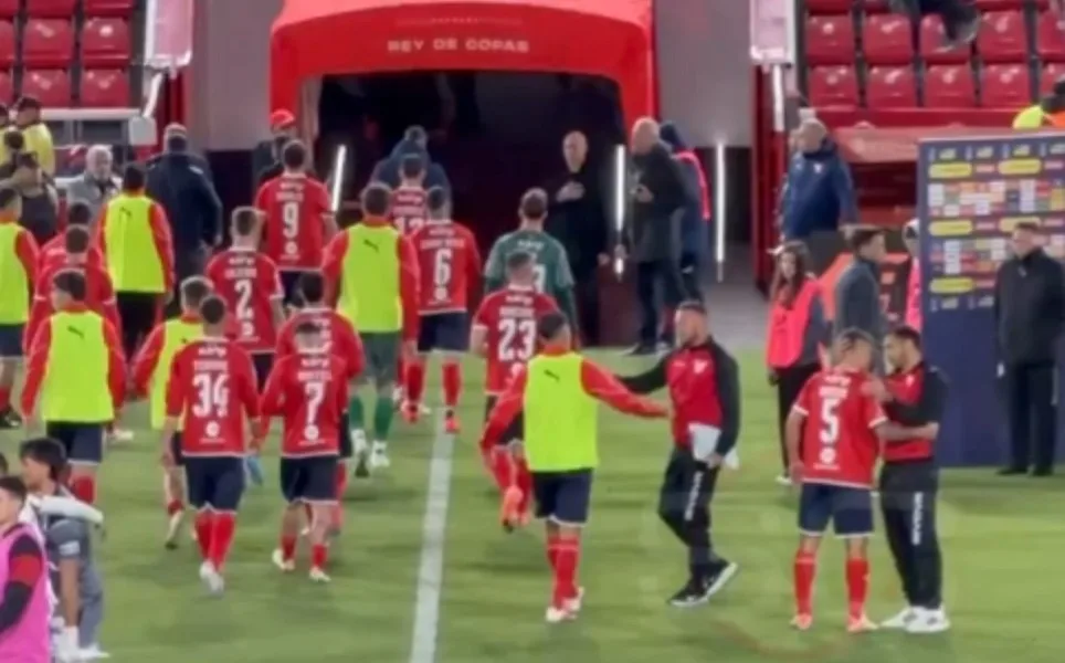 Goleada de Instituto ante Independiente en Avellaneda