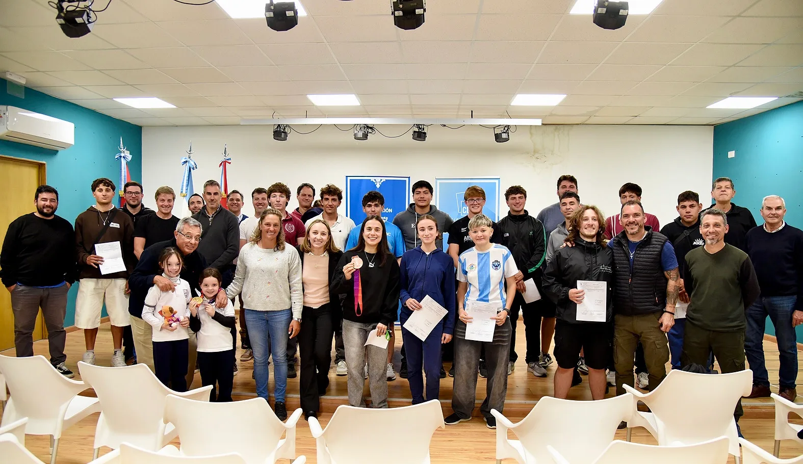 Reconocimiento municipal a las medallistas Magdalena Garro y Milagros Pereyra