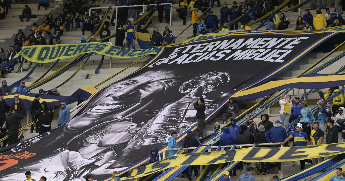El homenaje de la hinchada de Boca a Miguel Ángel Russo en Córdoba