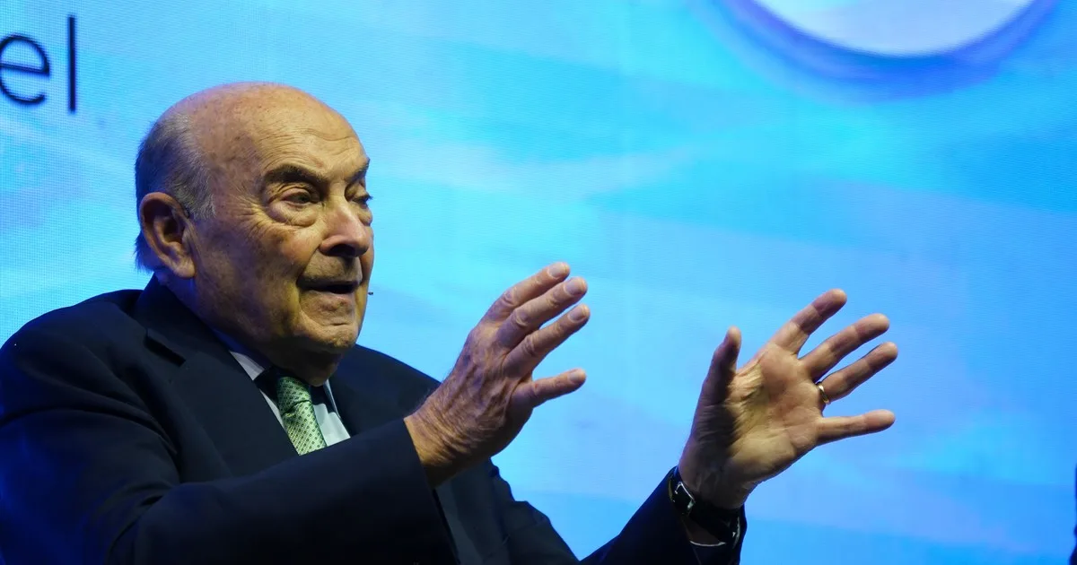 Domingo Cavallo cuestionó el rumbo económico y advirtió sobre el impacto del ajuste