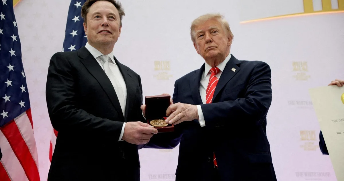 Donald Trump negó haber restringido el acceso de Ucrania a Starshield