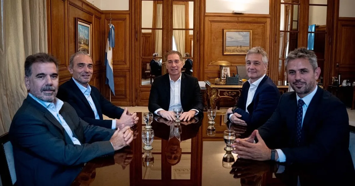 Incertidumbre y desconfianza en las negociaciones entre el PRO y La Libertad Avanza