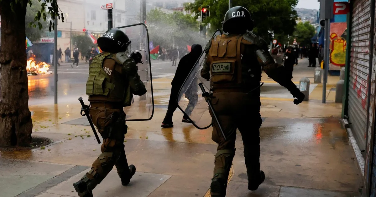 Chile: incidentes y 29 detenidos en la marcha por el aniversario del estallido social