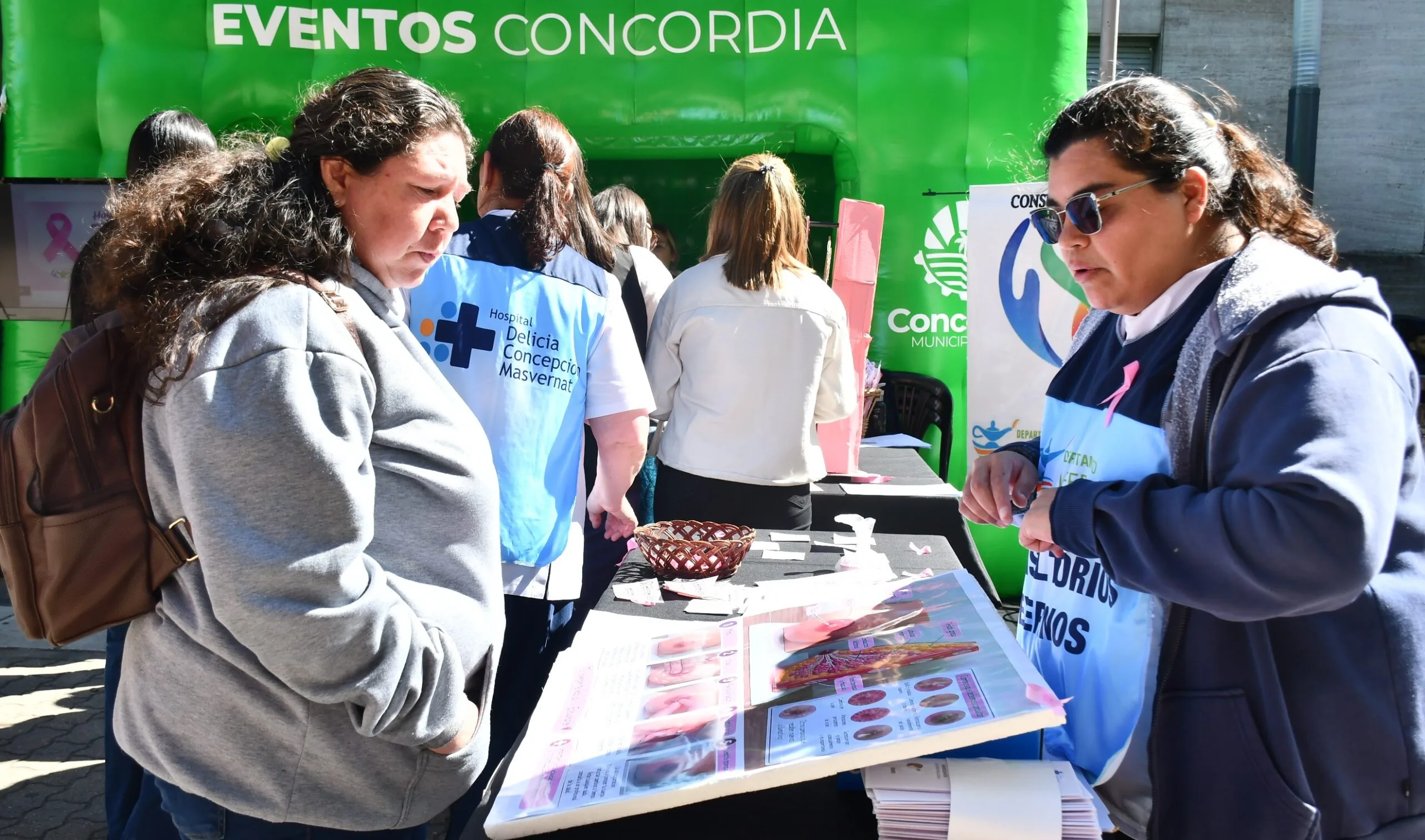 Jornada de concientización sobre el cáncer de mama en Concordia