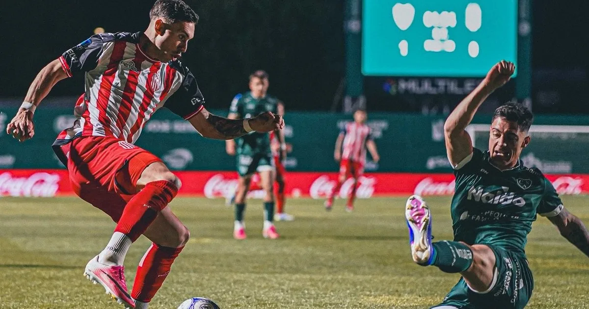 Polémica arbitral en el empate entre Sarmiento y Barracas Central