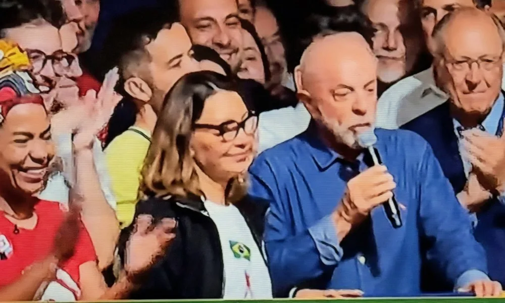 Lula da Silva ganó el balotaje en Brasil y denunció intromisión extranjera