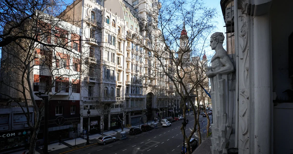 Avenida de Mayo: llega la primera Feria de Libros de Oportunidad a Cielo Abierto