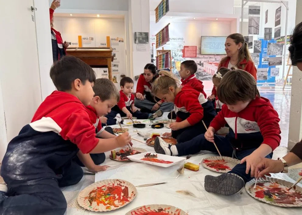 Niños del Jardín Bumpi conocieron el legado de Artemio Alisio en el Museo de la Ciudad