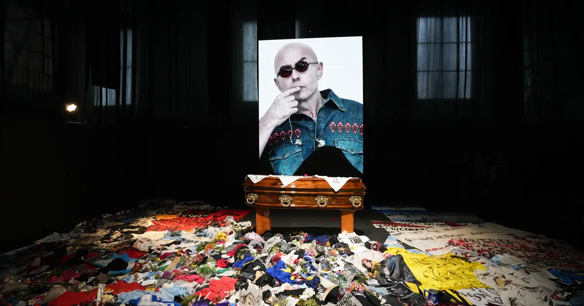 Despedida al Indio Solari, EN VIVO: terminó el velorio del cantante de los Redondos en Villa Domínico y aún no se informó cómo será su sepelio
