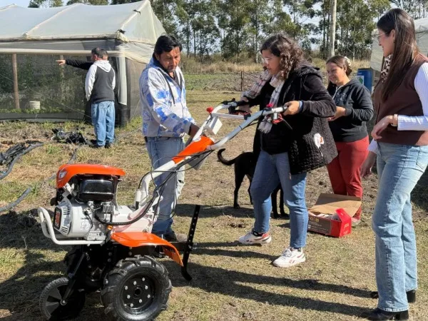 Un salto tecnológico para el campo: Feliciano apuesta fuerte al Polo Hortícola con maquinaria de vanguardia