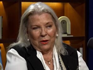 Elisa Carrió y una dura advertencia contra Milei y Peter Thiel: habló de un “experimento social” y llamó a resistir